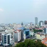 Luxury Center Riverside Apartment